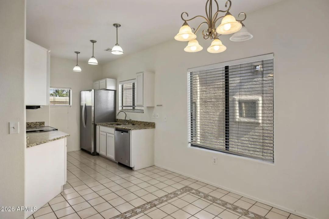 Real Estate Picture 5