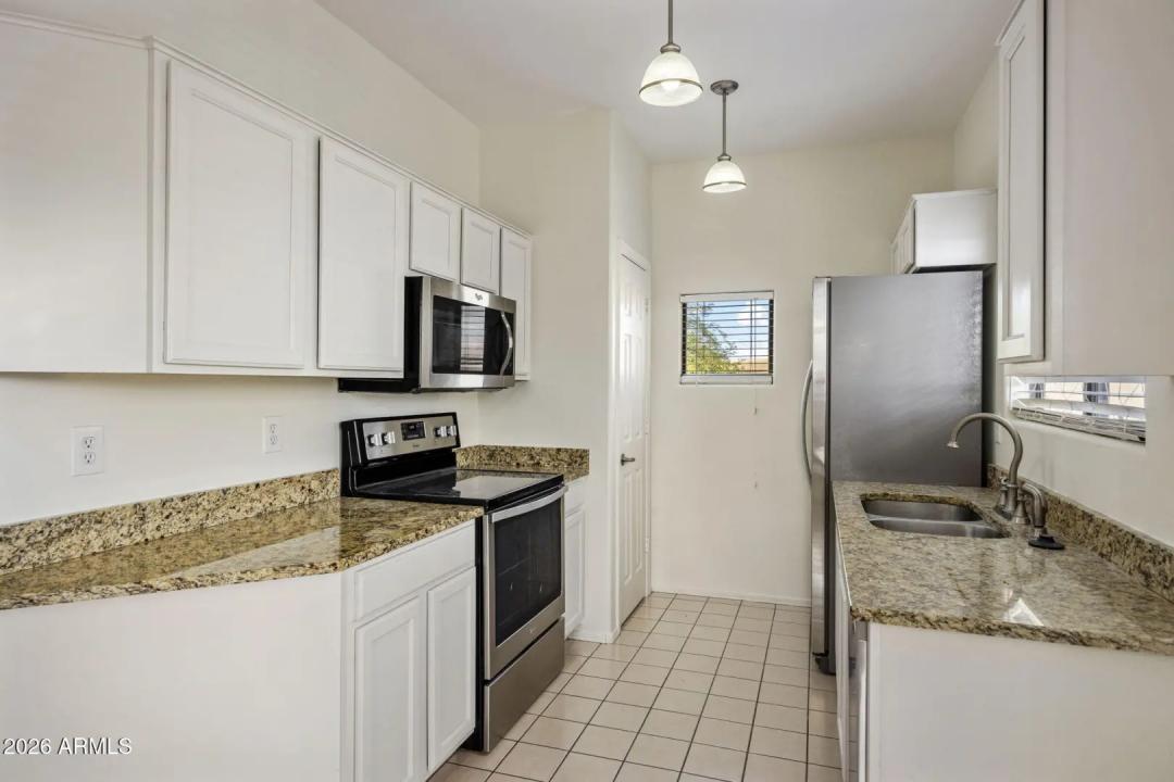 Real Estate Picture 6