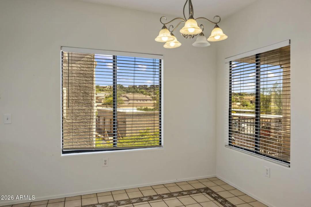 Real Estate Picture 8
