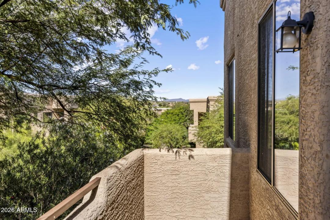 Real Estate Picture 17