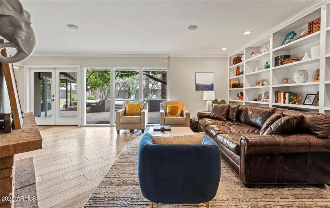 Real Estate Picture 6