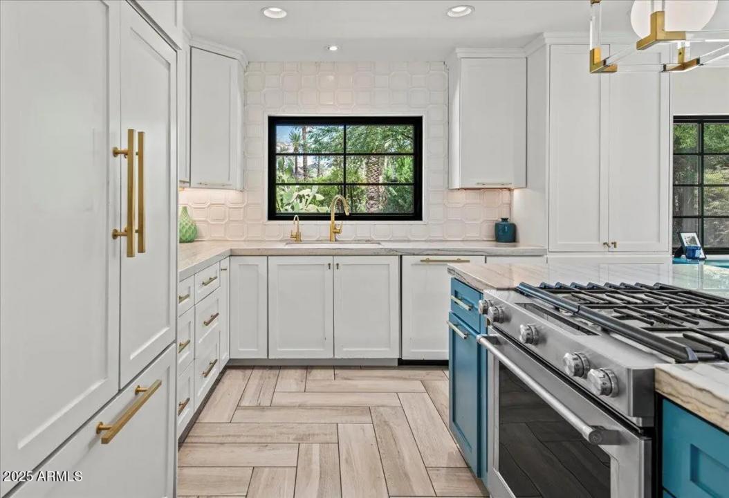 Real Estate Picture 8