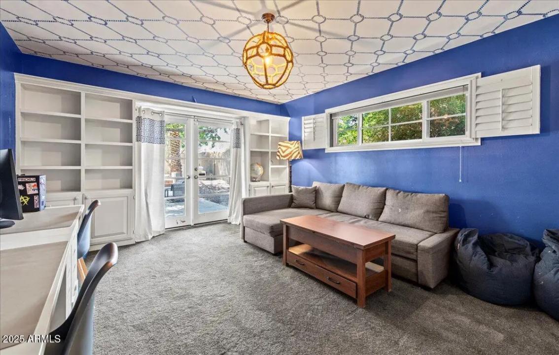 Real Estate Picture 14
