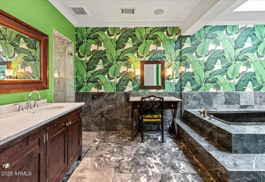 Real Estate Picture 19