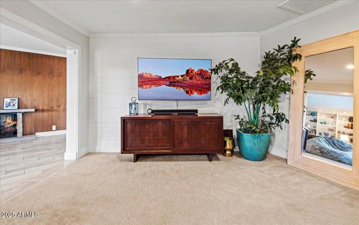 Real Estate Picture 25
