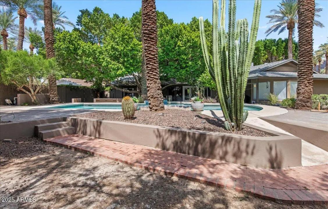 Real Estate Picture 27