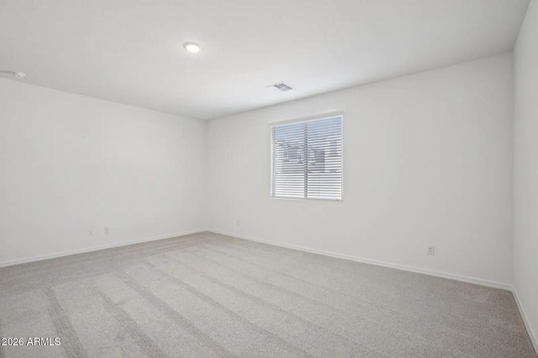 Real Estate Picture 6