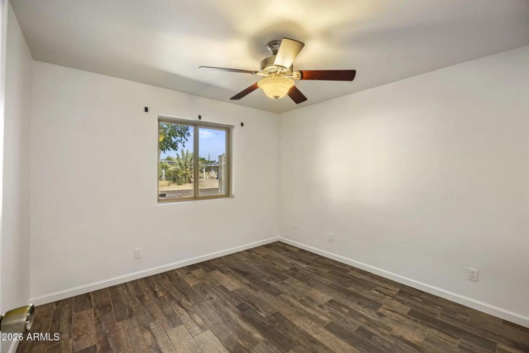 Real Estate Picture 10