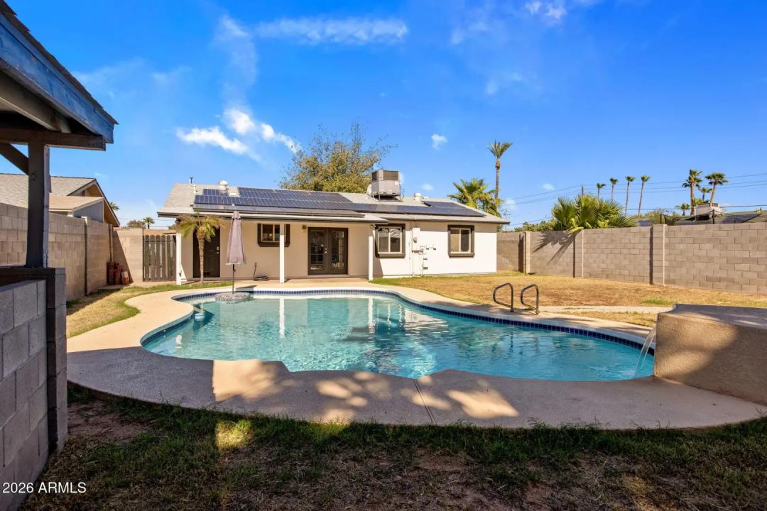 Real Estate Picture 15