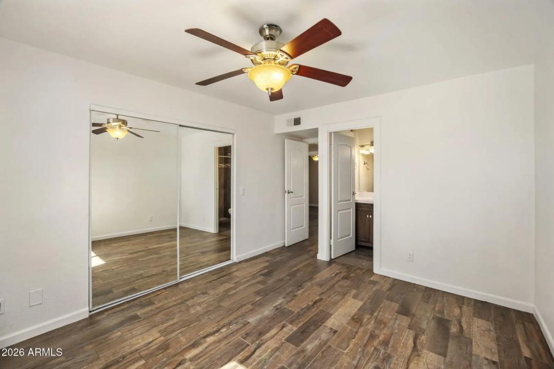 Real Estate Picture 8