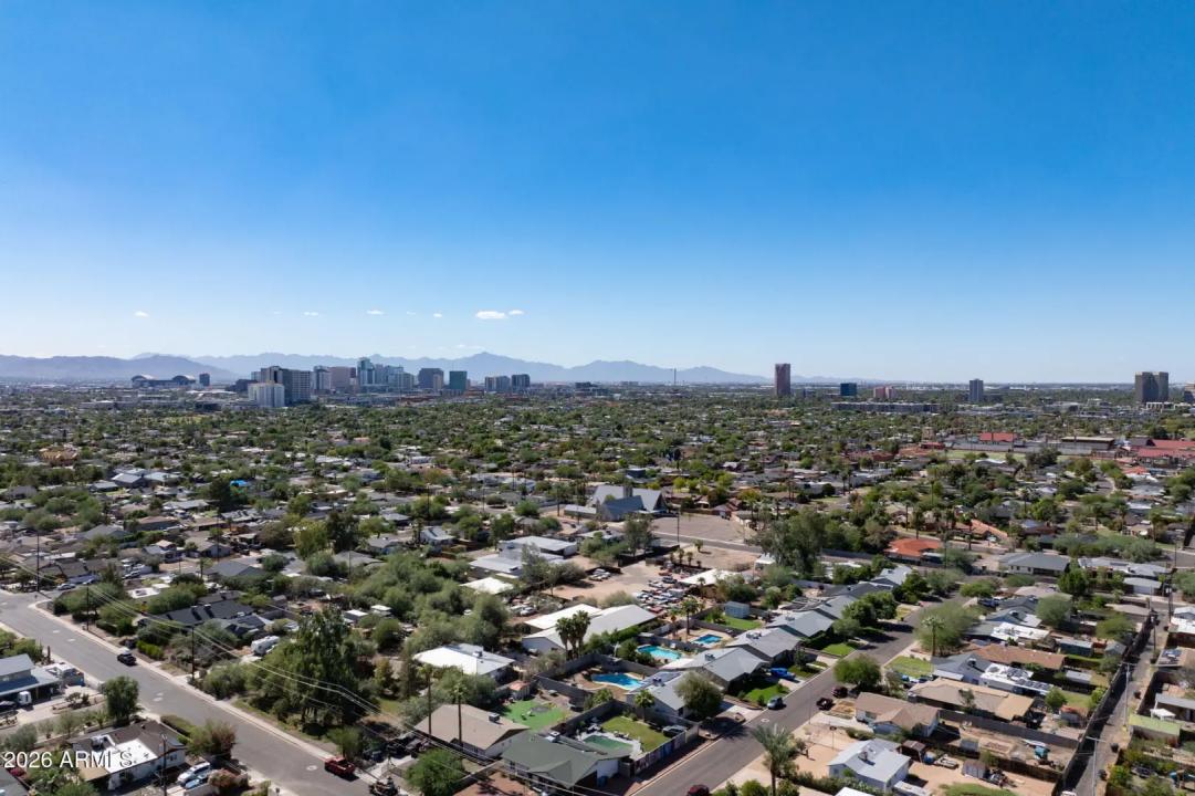 Real Estate Picture 18