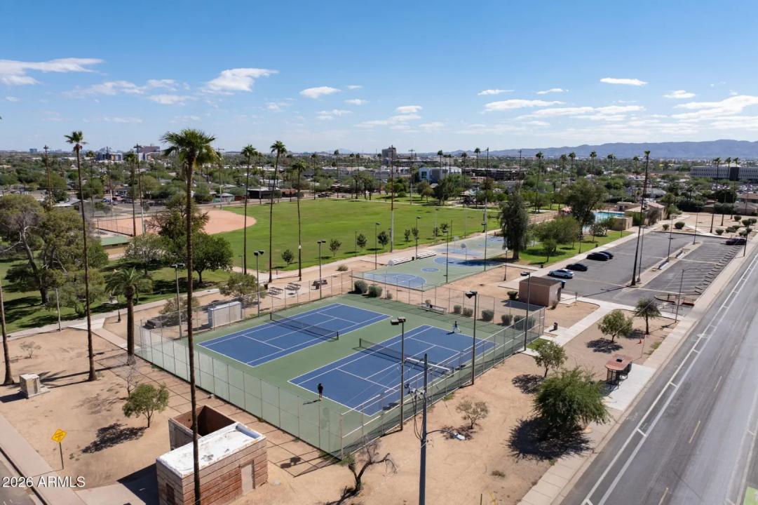 Real Estate Picture 20