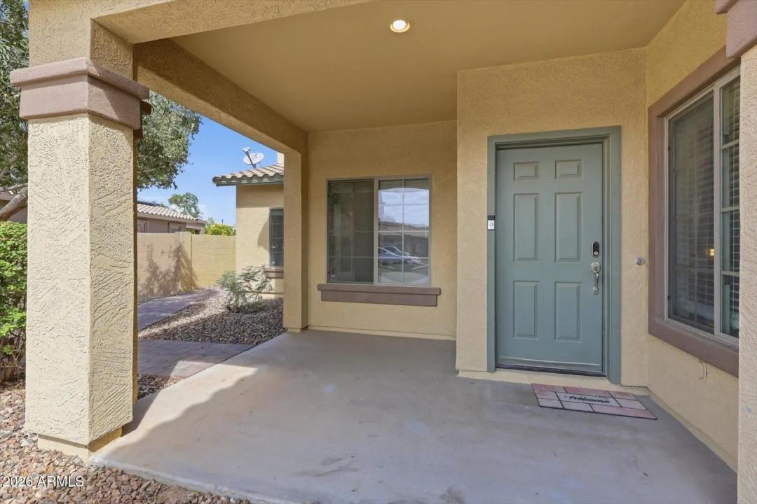 Real Estate Picture 4