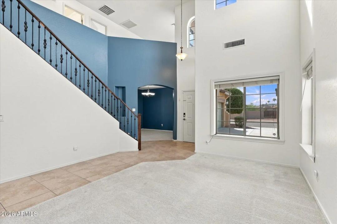 Real Estate Picture 8