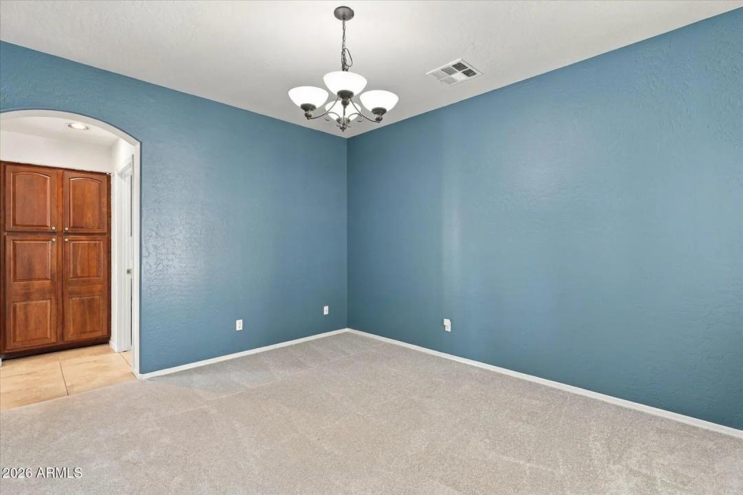 Real Estate Picture 10