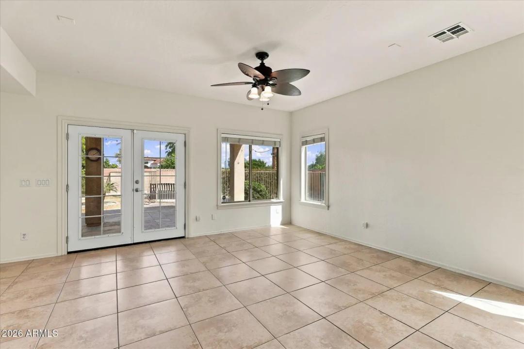 Real Estate Picture 12