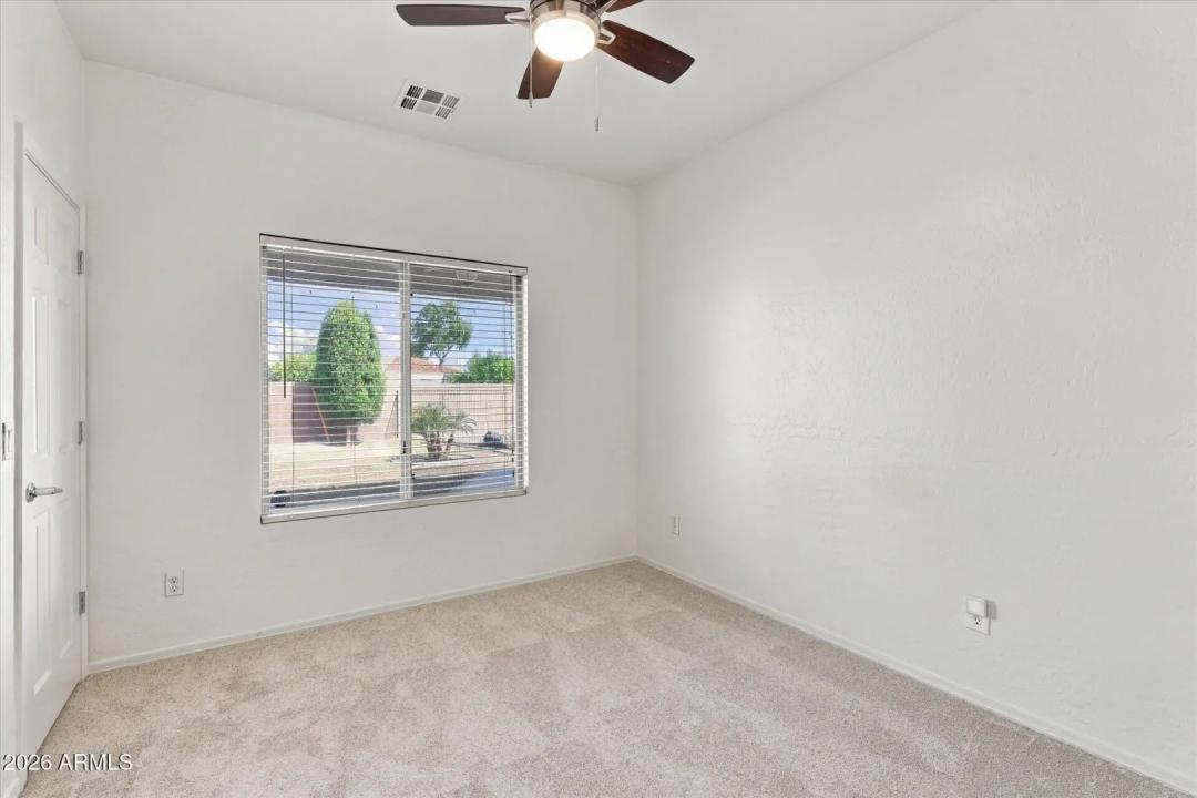 Real Estate Picture 23