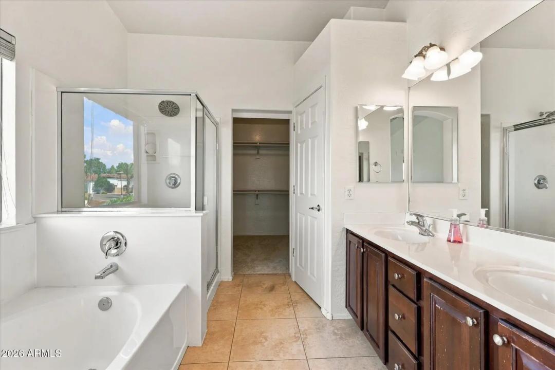 Real Estate Picture 32
