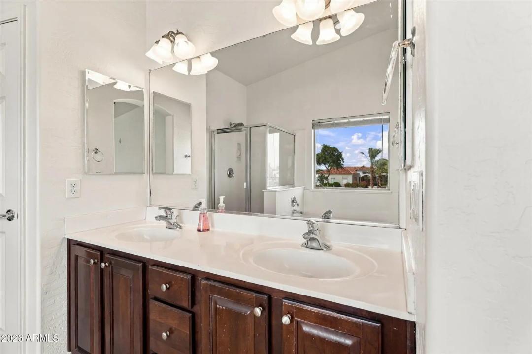 Real Estate Picture 34