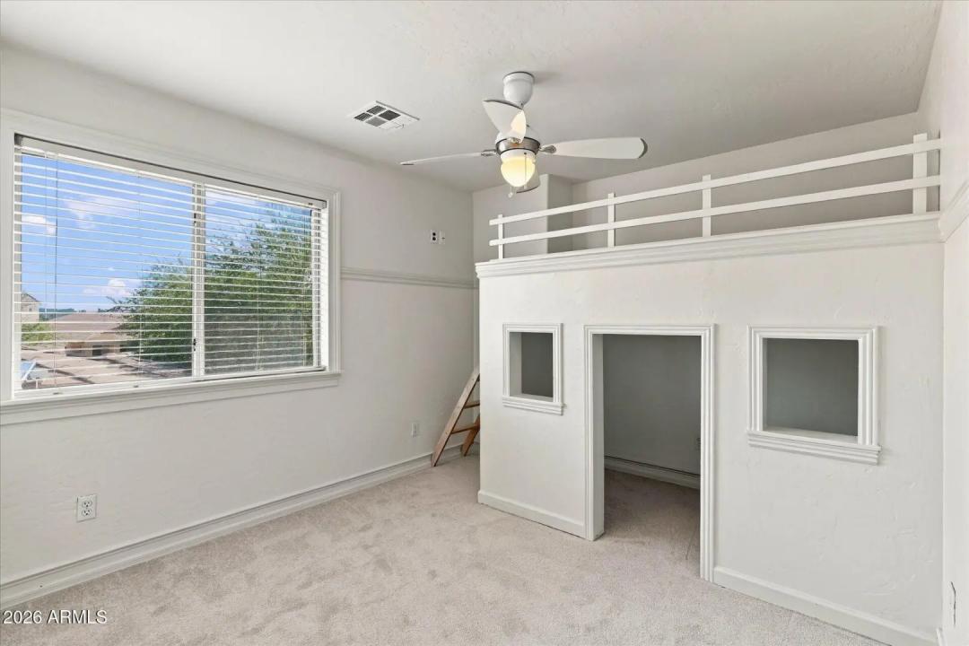 Real Estate Picture 40
