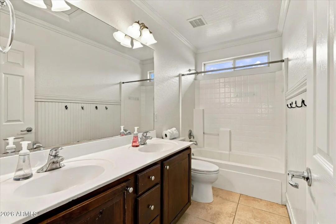 Real Estate Picture 44