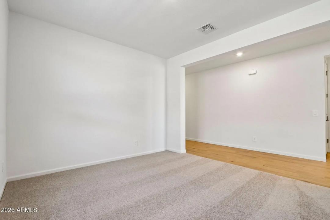 Real Estate Picture 11