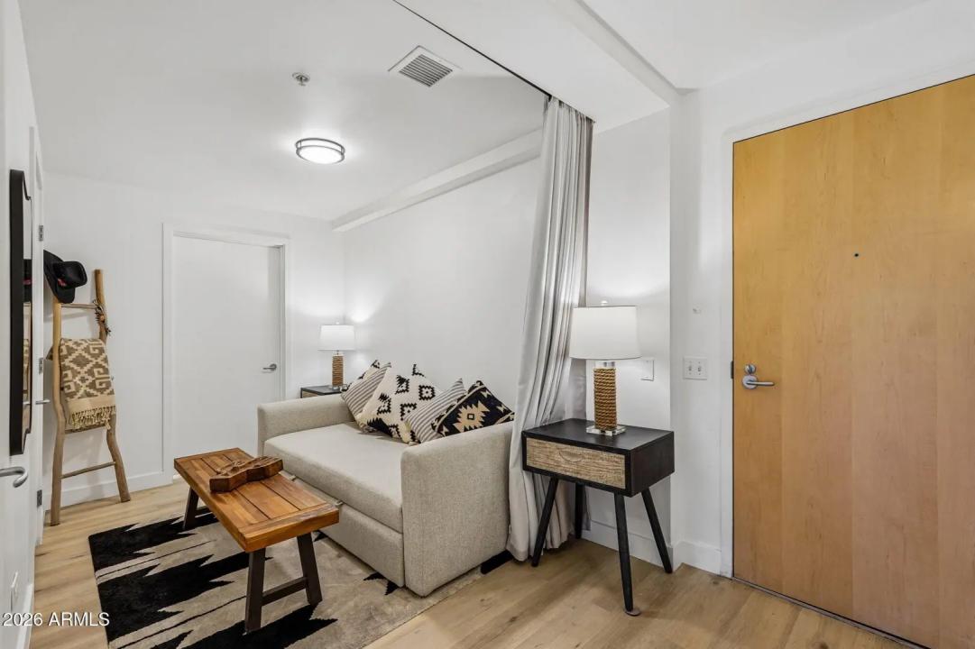 Real Estate Picture 2