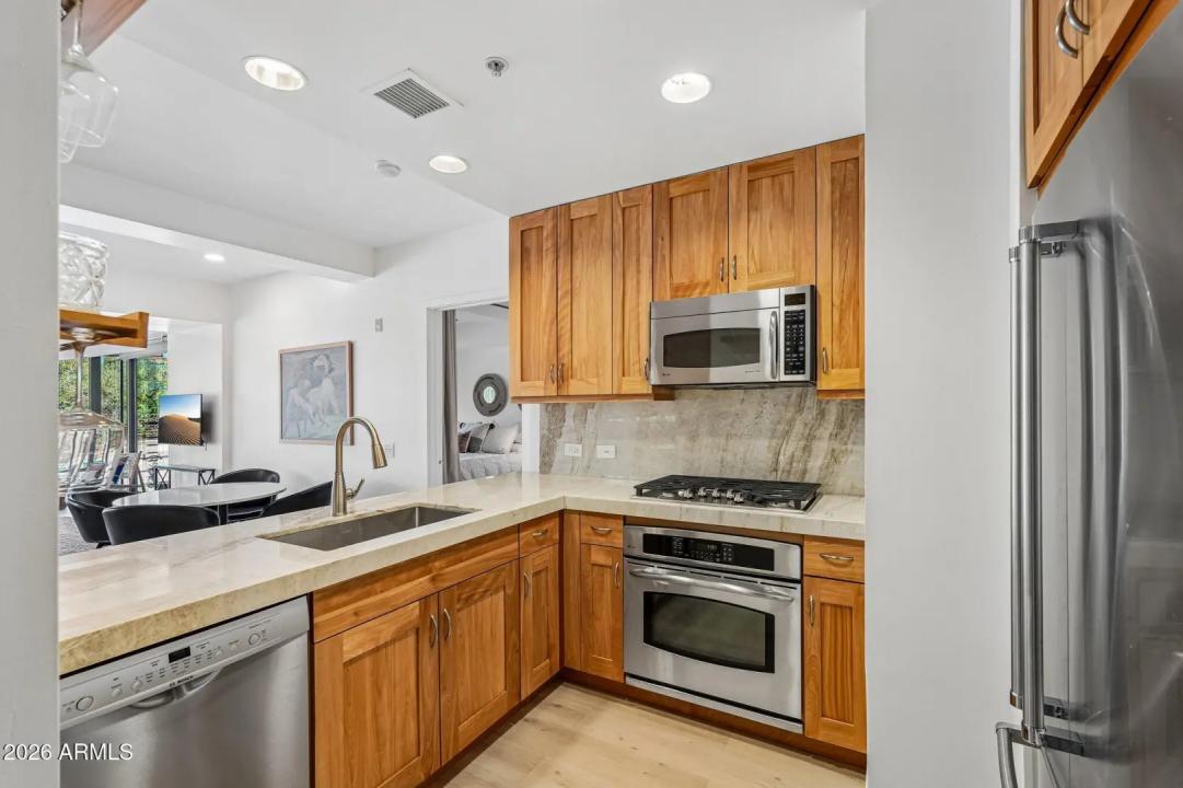 Real Estate Picture 10