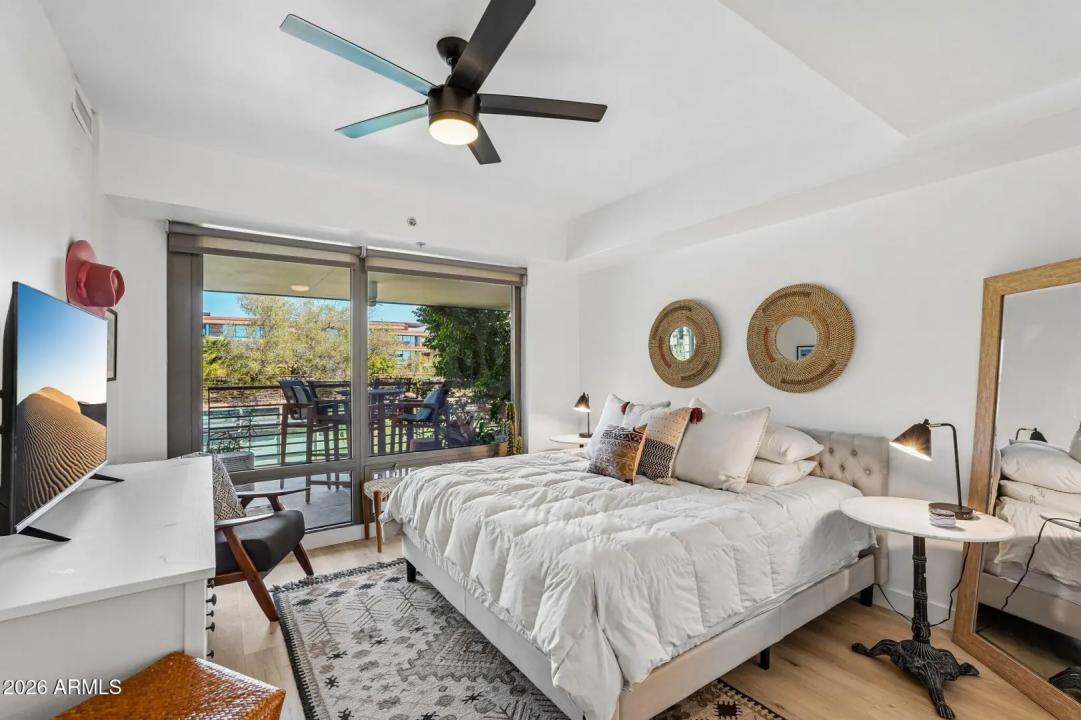 Real Estate Picture 14