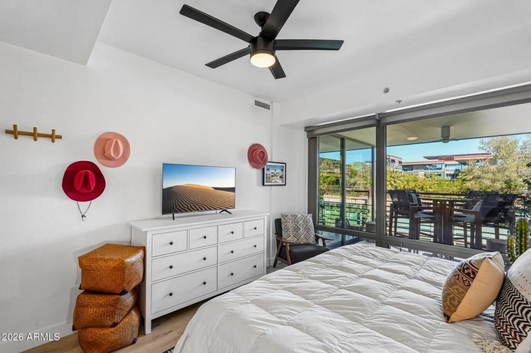 Real Estate Picture 15