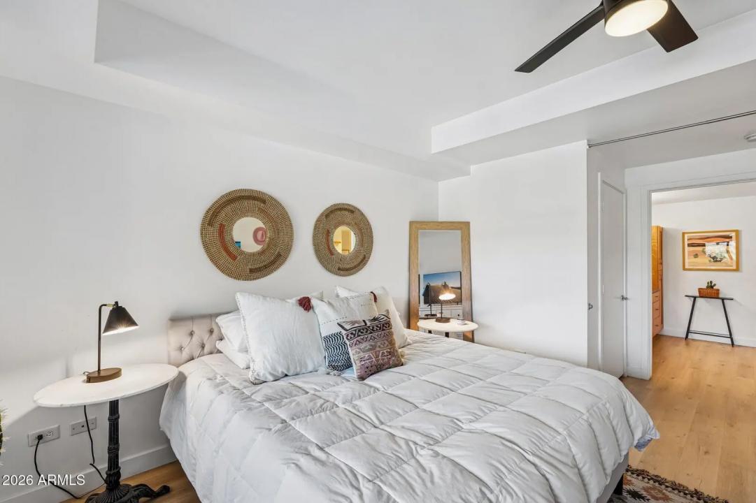 Real Estate Picture 16