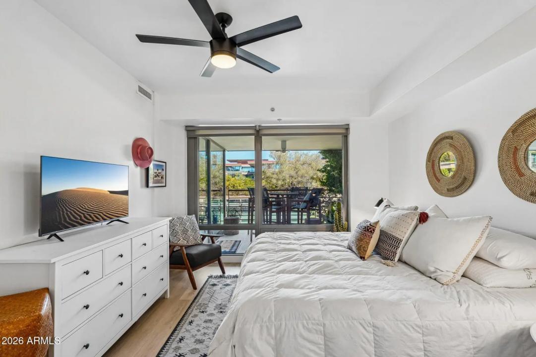 Real Estate Picture 17