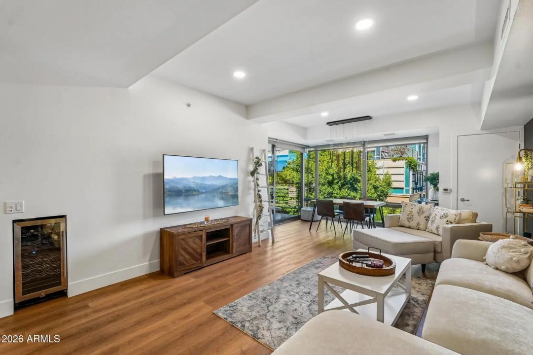 Real Estate Picture 1