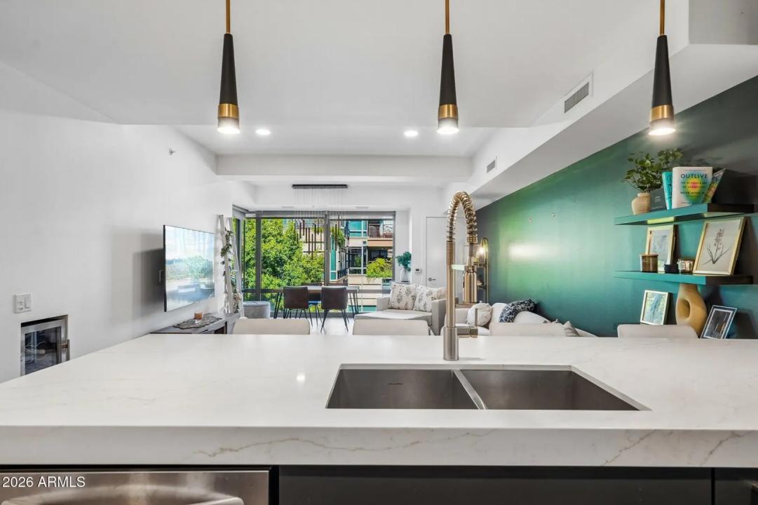 Real Estate Picture 10
