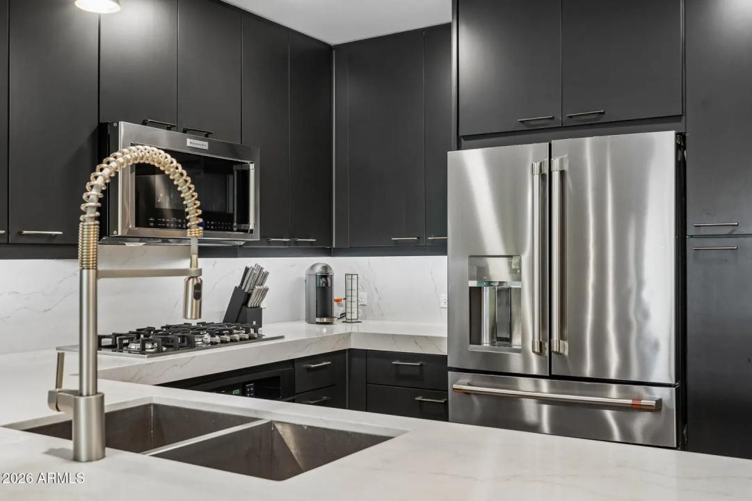 Real Estate Picture 11