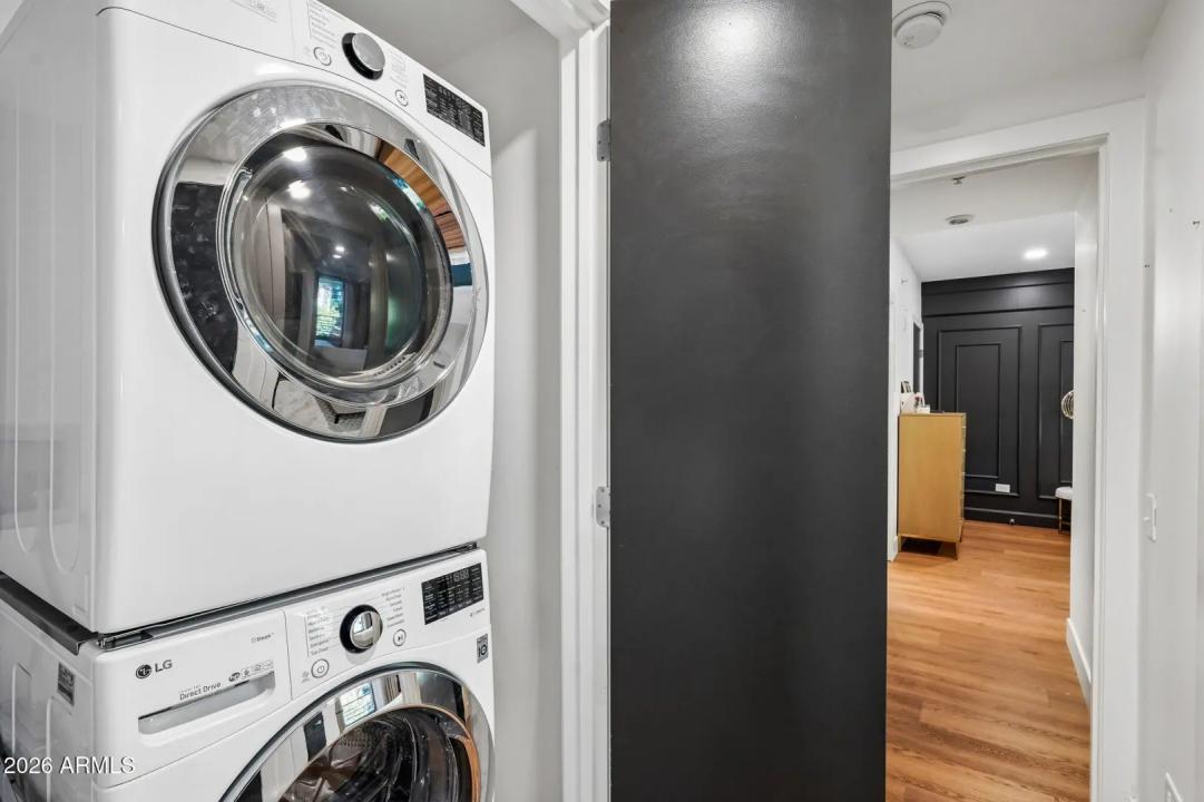Real Estate Picture 12