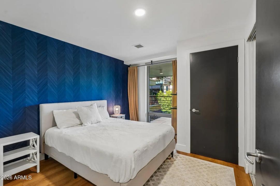 Real Estate Picture 19