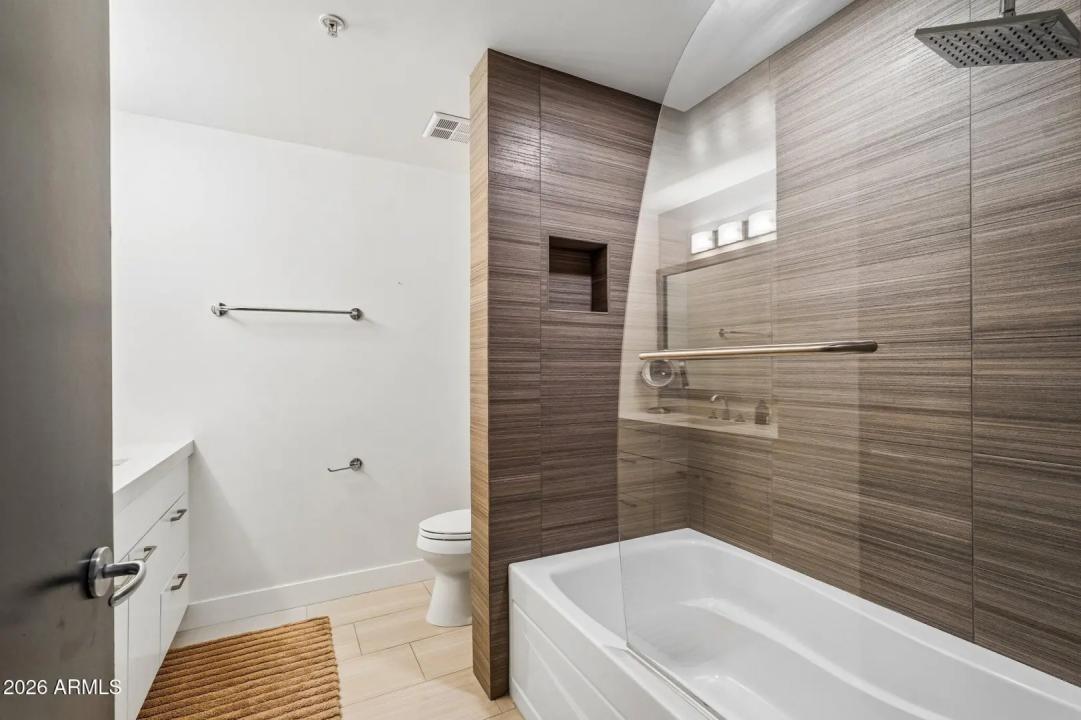 Real Estate Picture 22