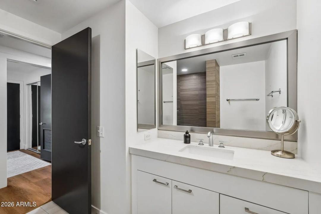 Real Estate Picture 21