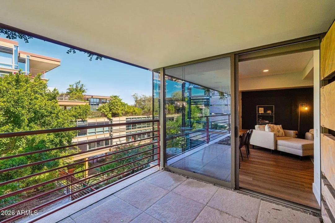 Real Estate Picture 24