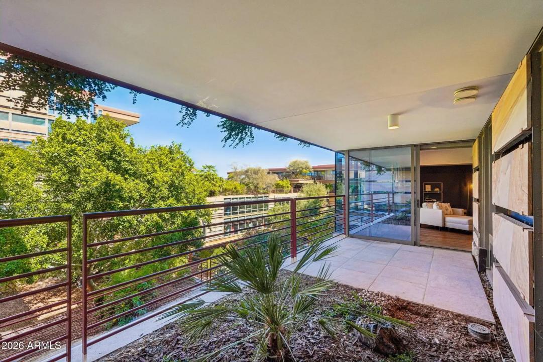 Real Estate Picture 25