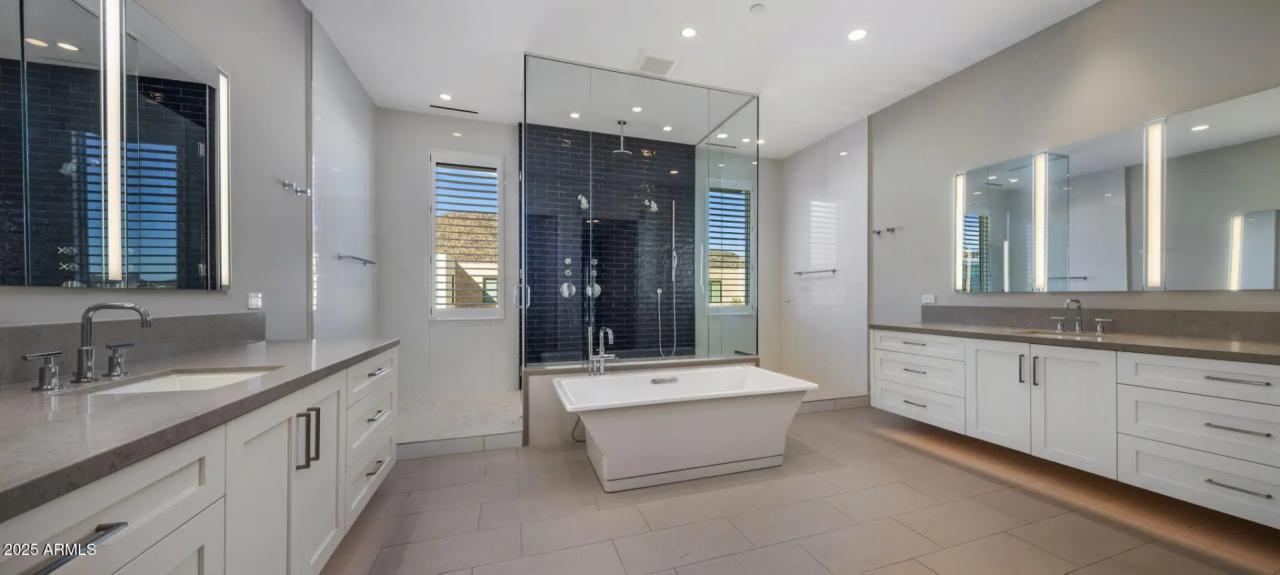 Real Estate Picture 15