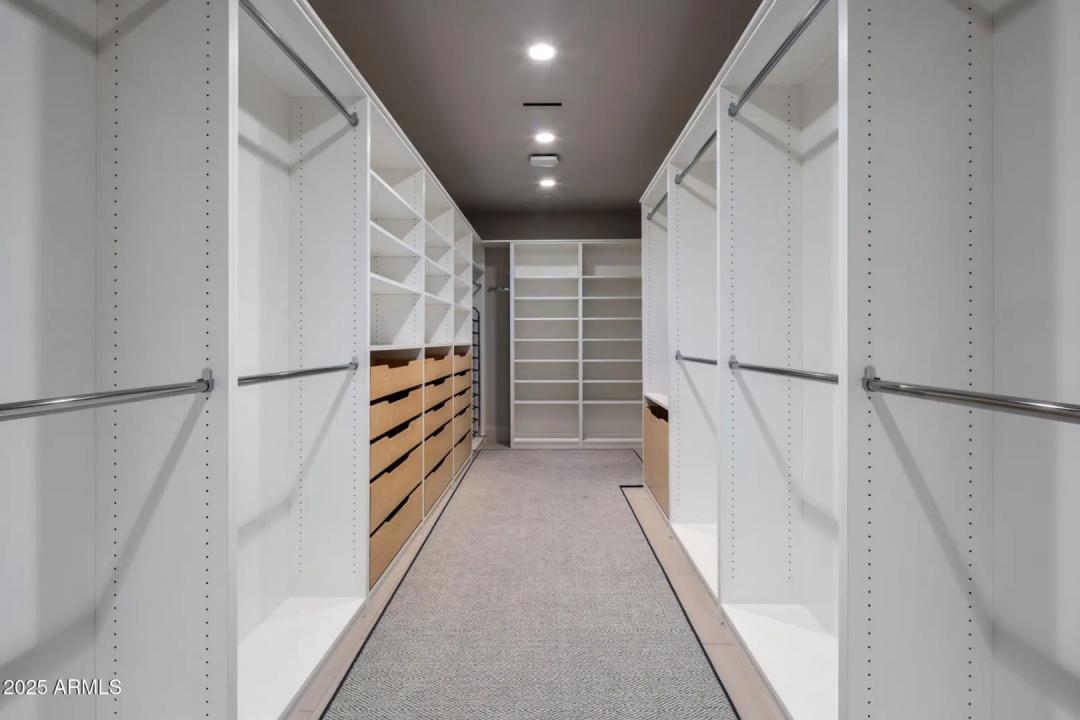 Real Estate Picture 16