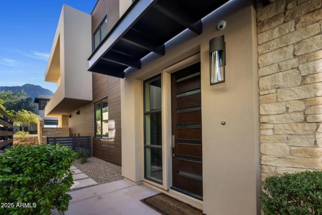 Real Estate Picture 22