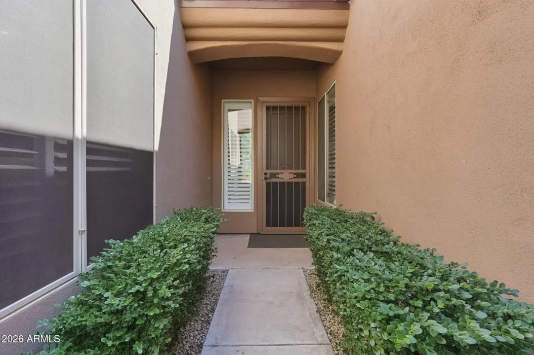 Real Estate Picture 4