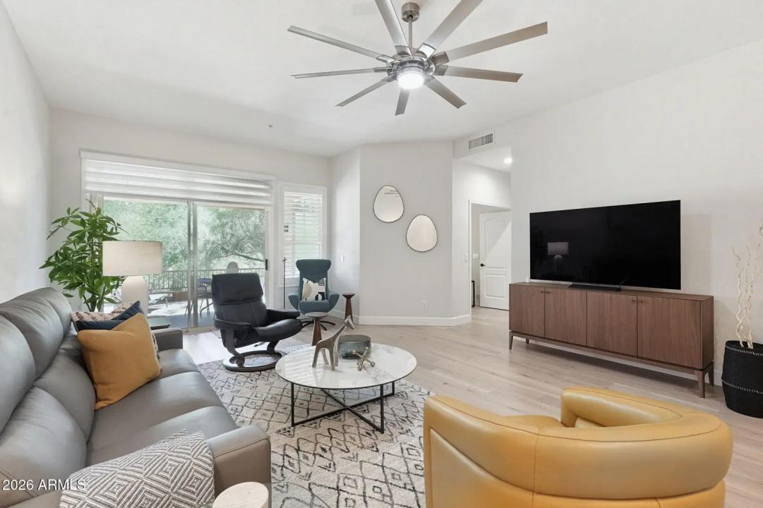 Real Estate Picture 18