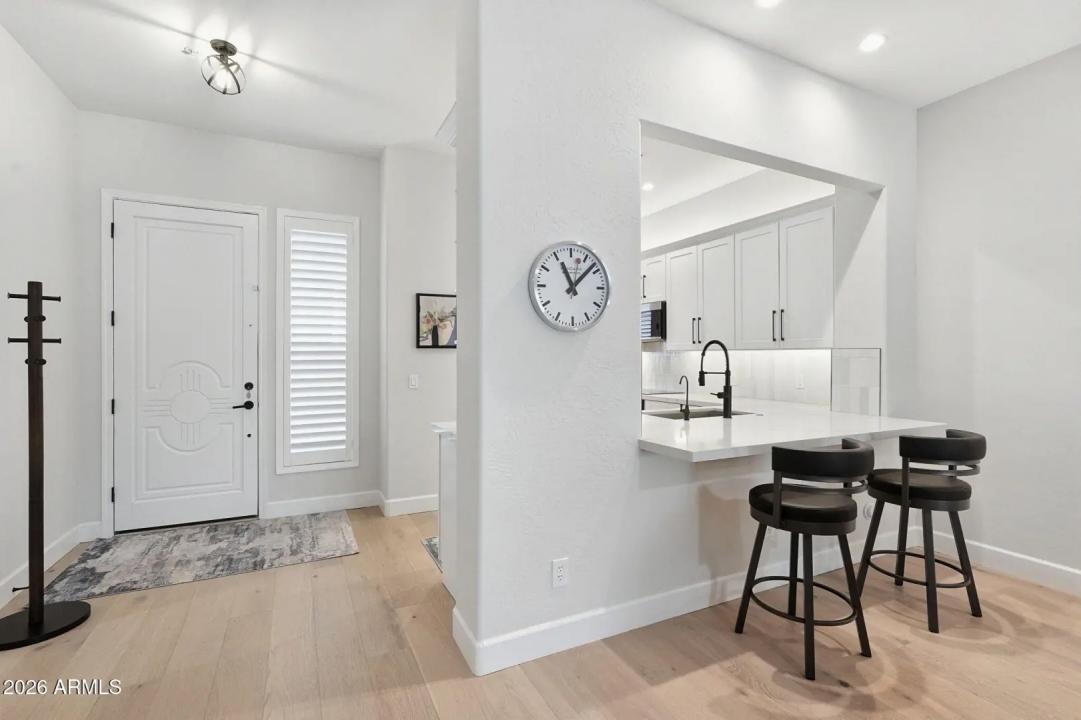 Real Estate Picture 12