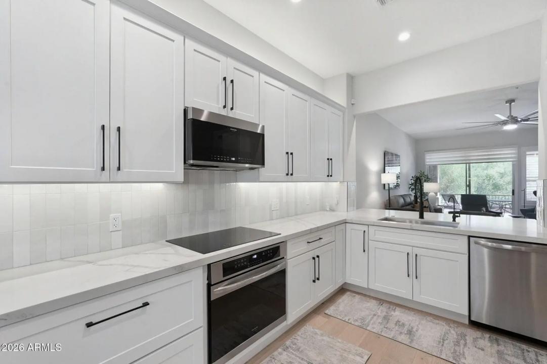Real Estate Picture 7