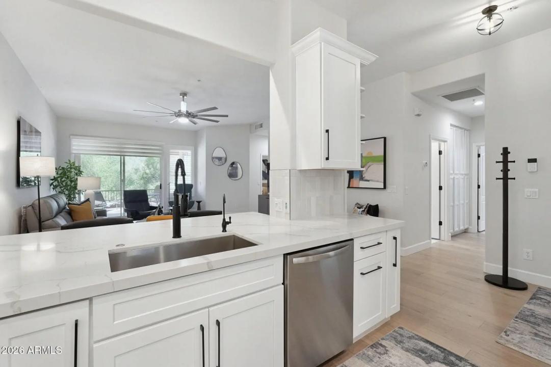 Real Estate Picture 6