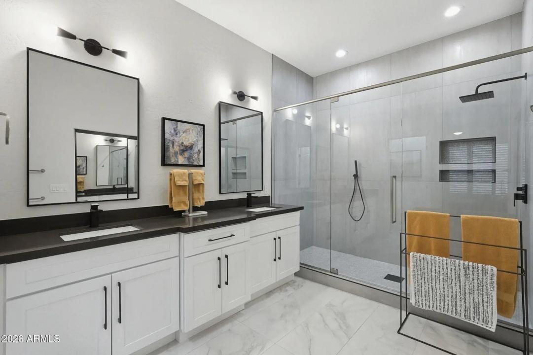 Real Estate Picture 22